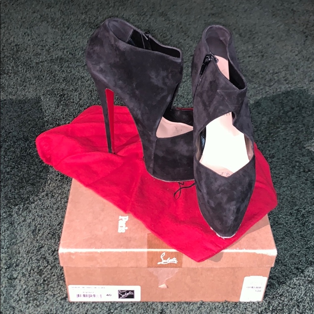 Christian Louboutin Donue 160